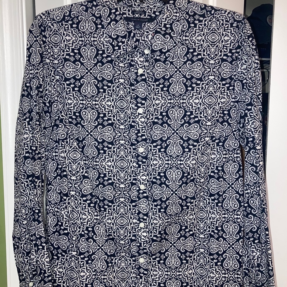 Button up shirt NEVER WORN!!